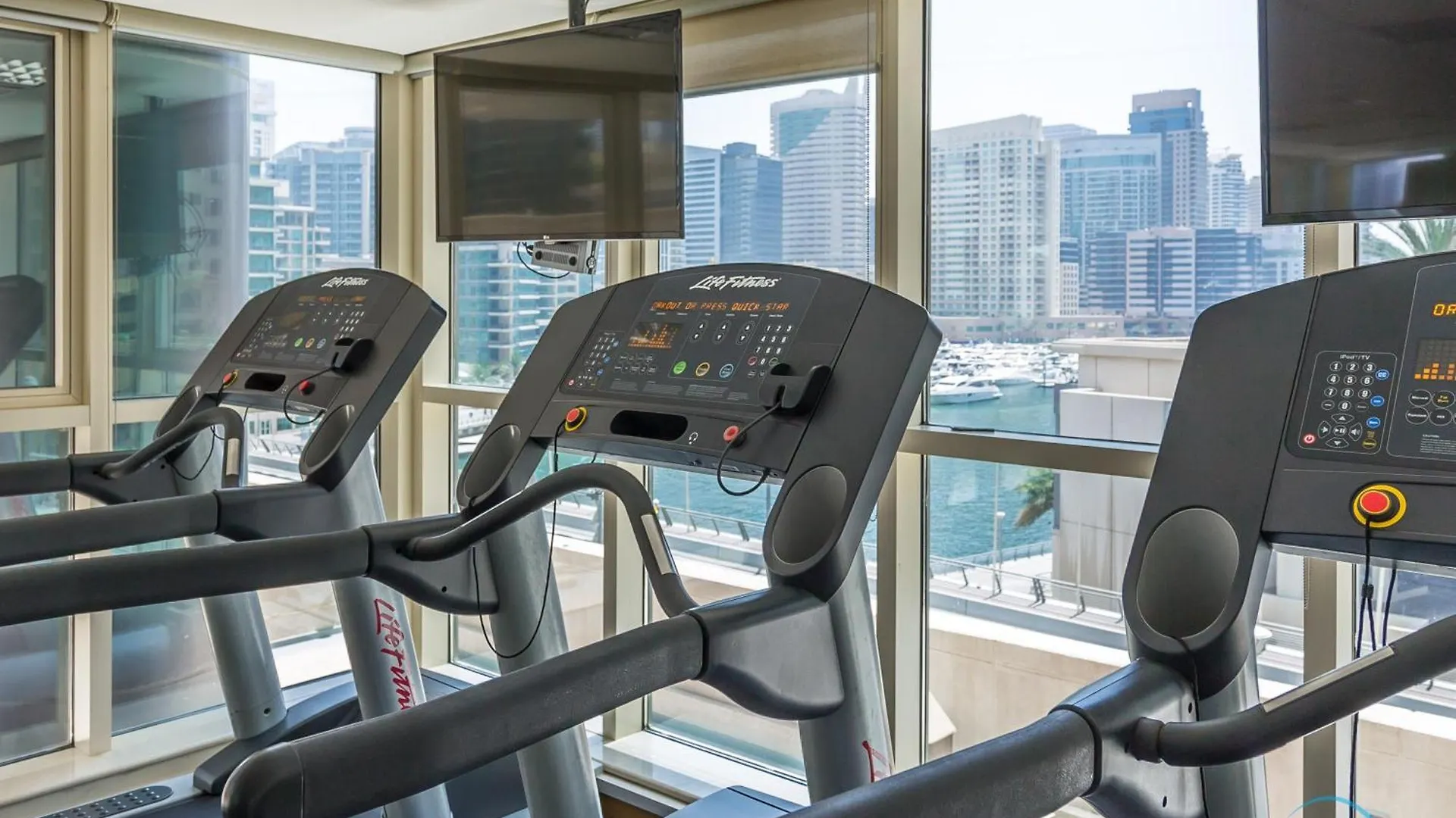 Апартаменты Inviting 1Br In Marina Quay West, Dubai Marina By Deluxe Holiday Homes ОАЭ