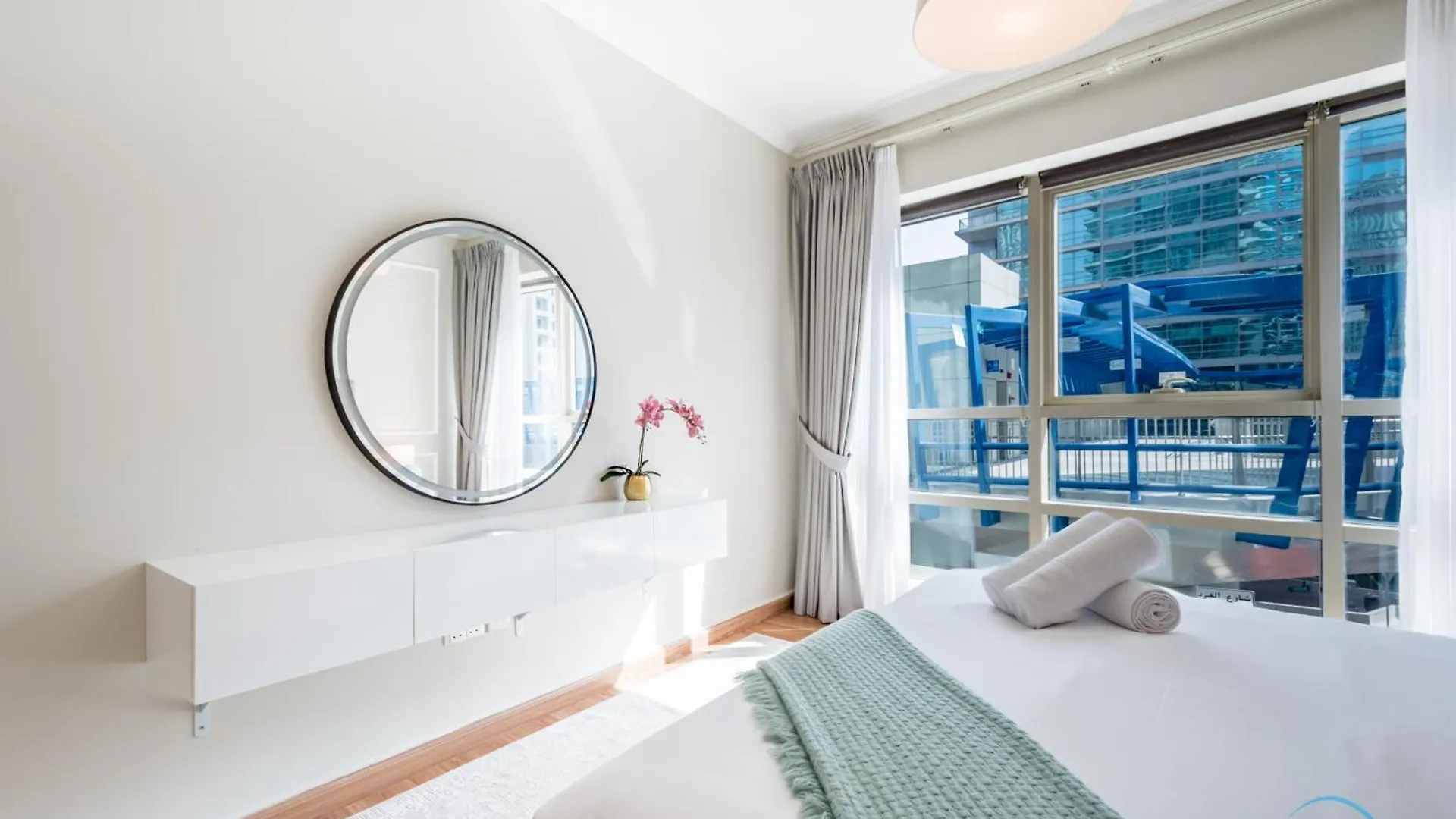 Inviting 1Br In Marina Quay West, Dubai Marina By Deluxe Holiday Homes 0*,  ОАЭ