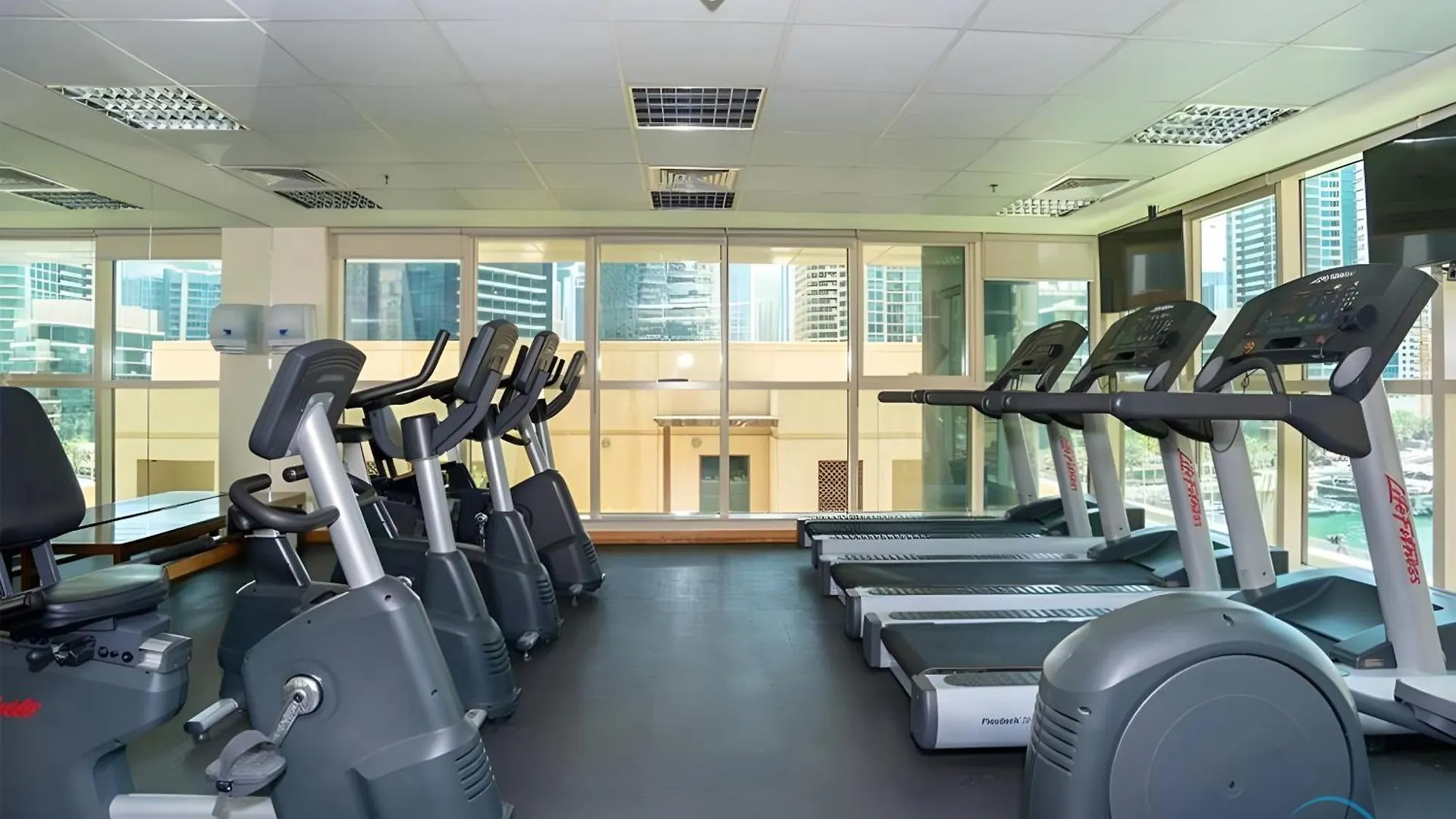 Inviting 1Br In Marina Quay West, Dubai Marina By Deluxe Holiday Homes Апартаменты