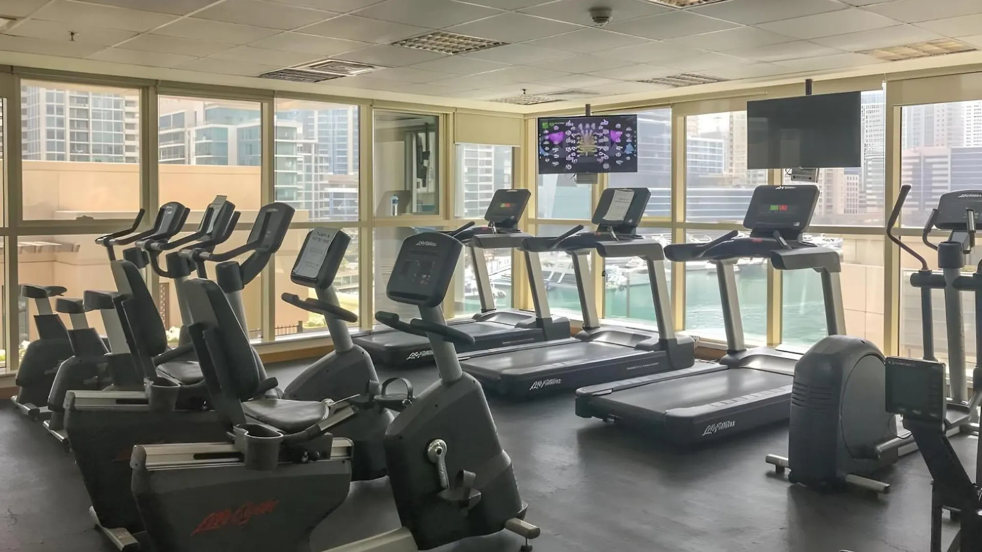 Апартаменты Inviting 1Br In Marina Quay West, Dubai Marina By Deluxe Holiday Homes